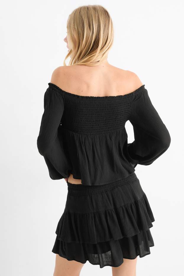Women - Cropped blouse - smocked - black