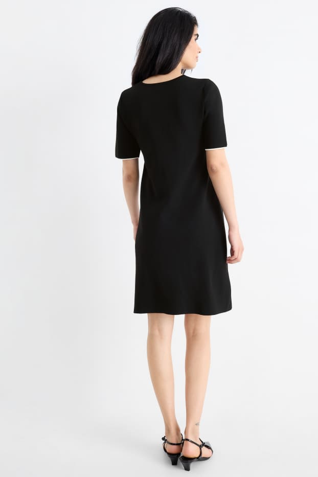Femei - Rochie tricotată - negru