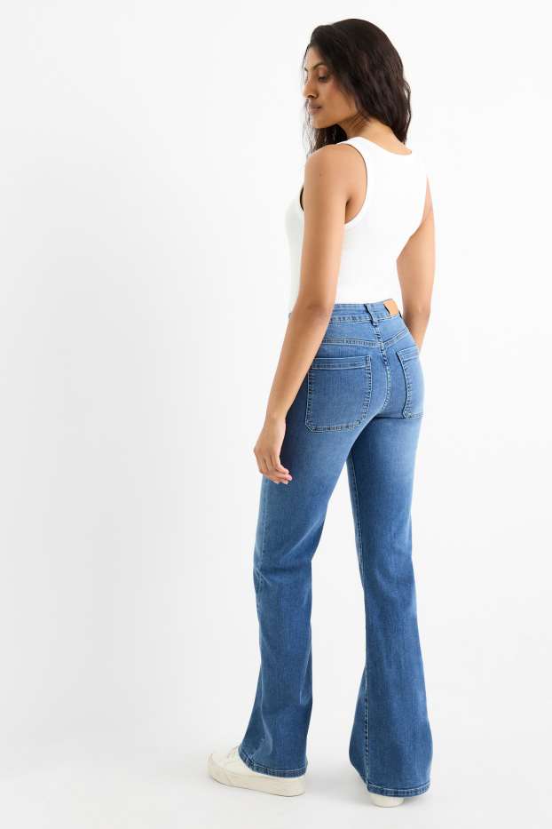 Femei - Flared jeans - talie medie - denim-albastru