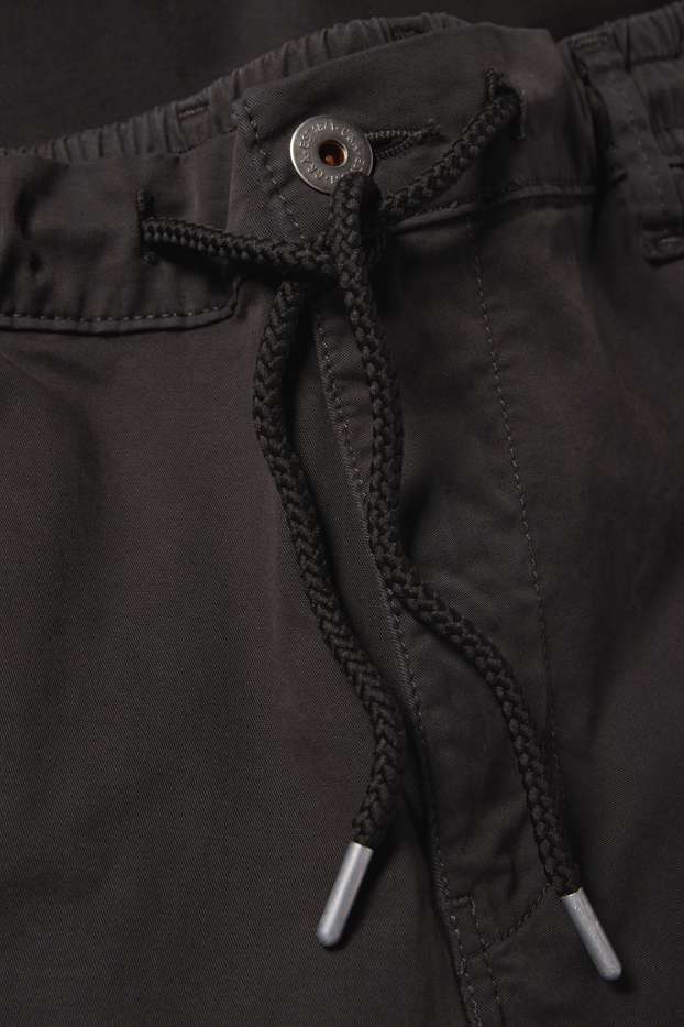 Bărbați - Pantaloni cargo - tapered fit - negru
