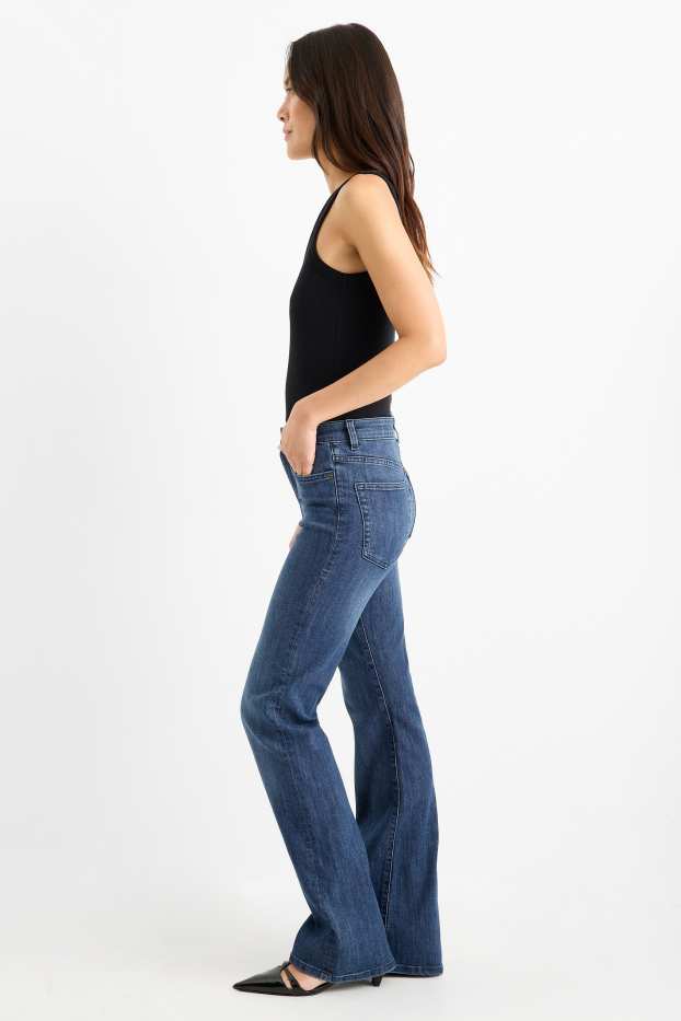 Femei - Flared jeans - talie medie - denim-albastru