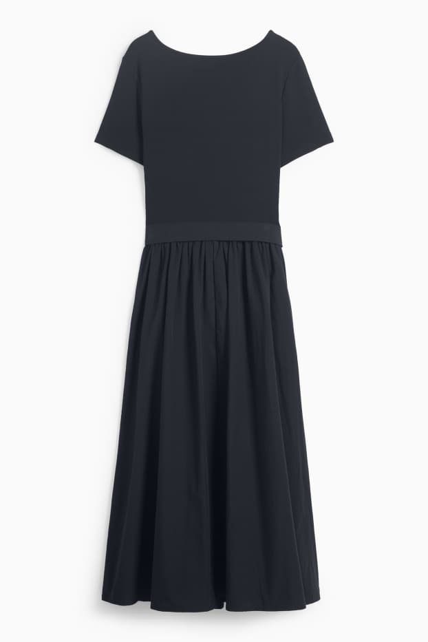 Femei - Rochie fit & flare cu curea - negru