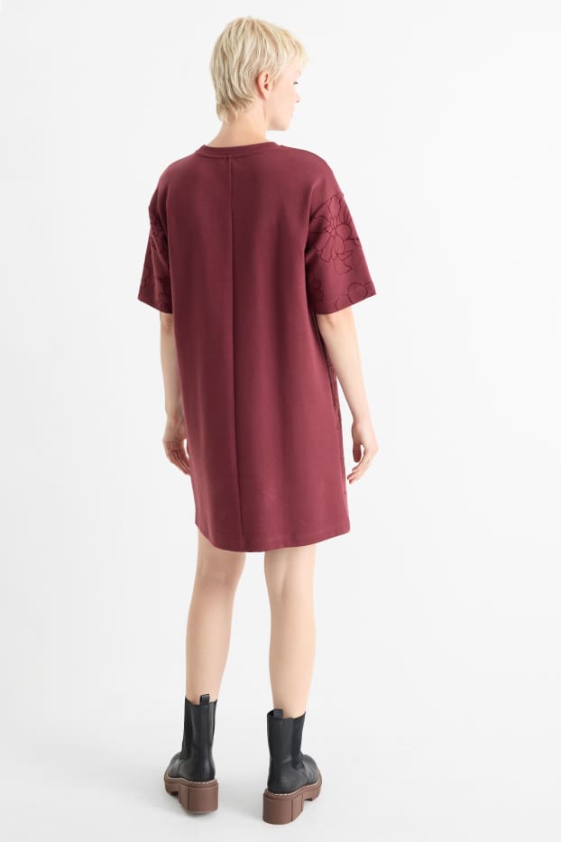 Femei - Rochie-tricou - cu flori - bordo