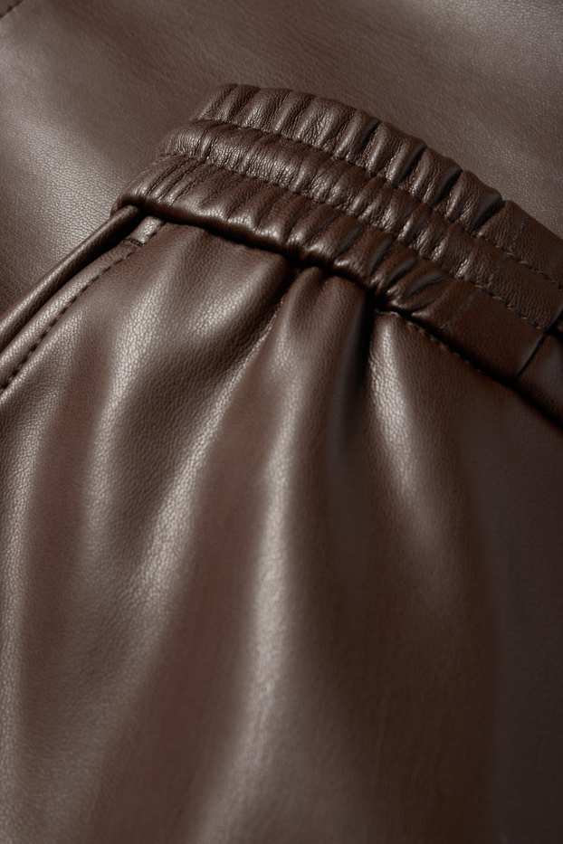 Women - Trousers - mid-rise waist - straight fit - faux leather - dark brown