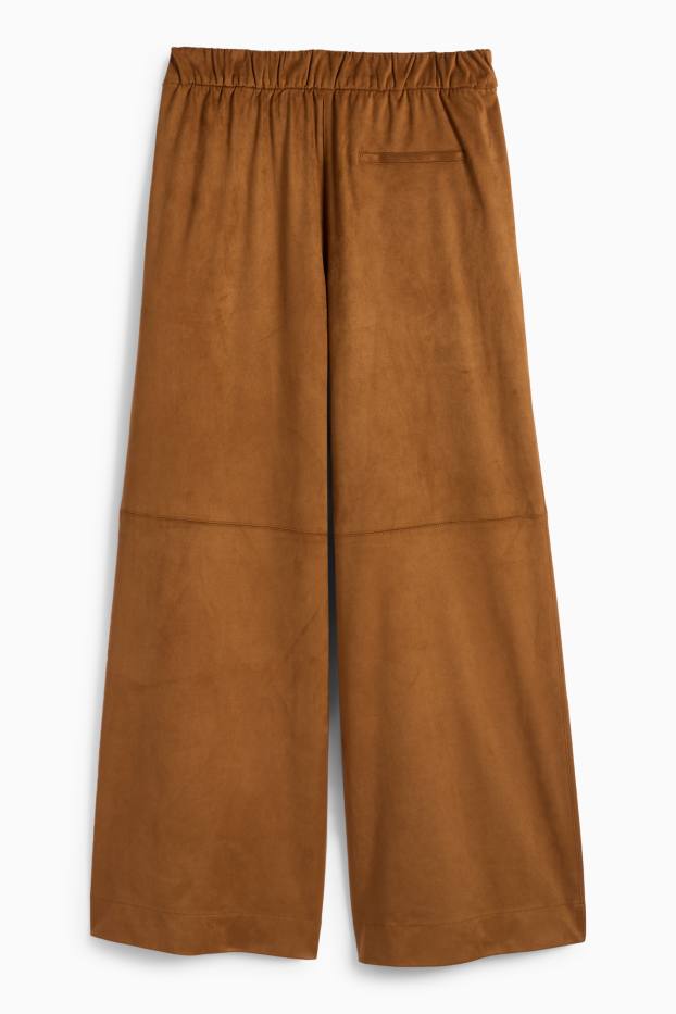 Femei - Pantaloni - talie medie - straight fit - imitație de piele întoarsă - maro