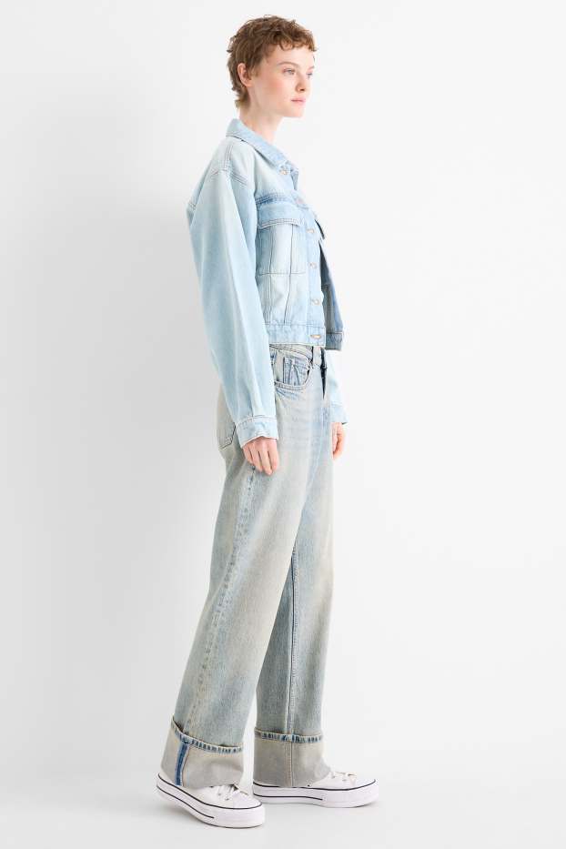 Femei - Baggy jeans - talie medie - denim-albastru deschis