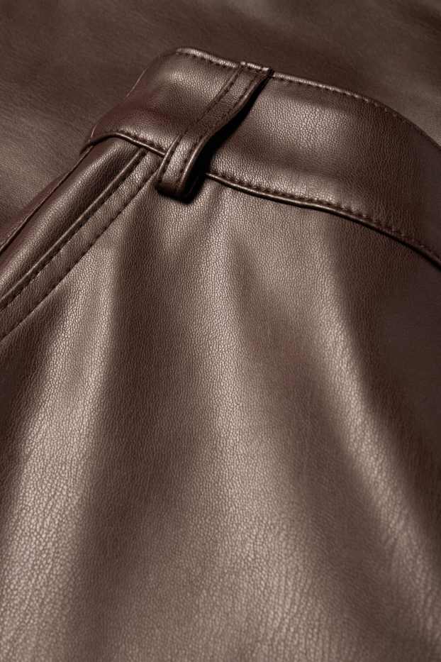 Femei - Pantaloni - talie medie - barrel leg - imitație de piele - maro închis