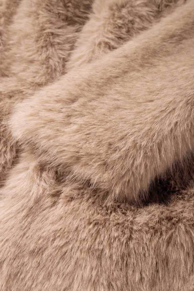 Dámské - Kabát z umělé kožešiny - světle hnědá