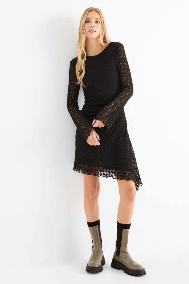 Femei - Rochie cu dantelă - negru