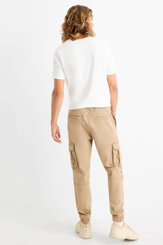 Bărbați - Pantaloni cargo - tapered fit - LYCRA® - taupe