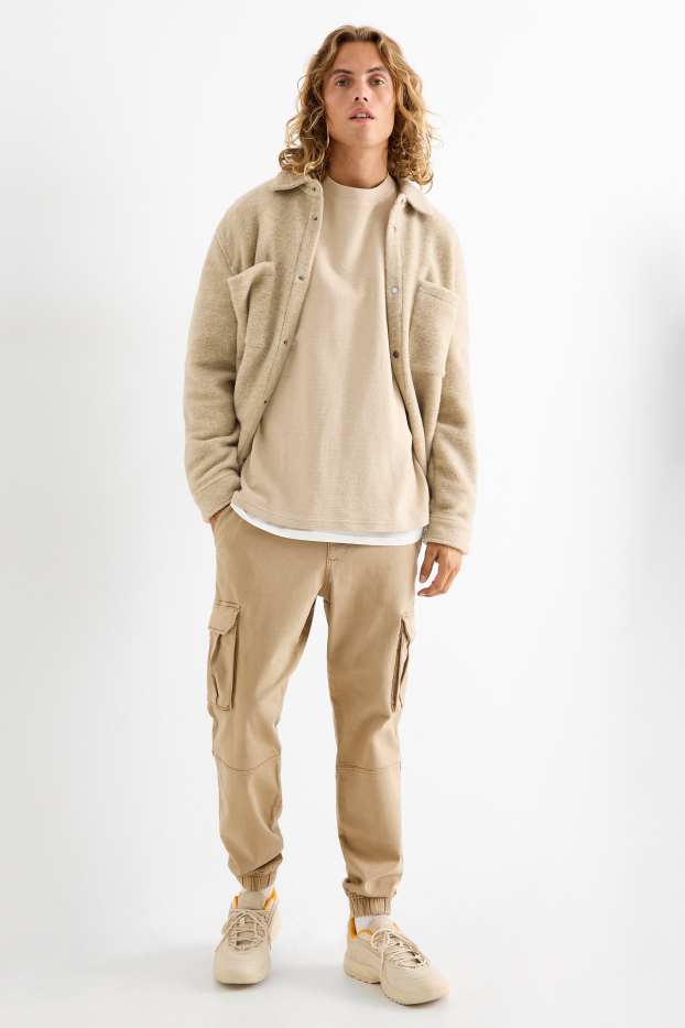 Bărbați - Pantaloni cargo - tapered fit - LYCRA® - taupe