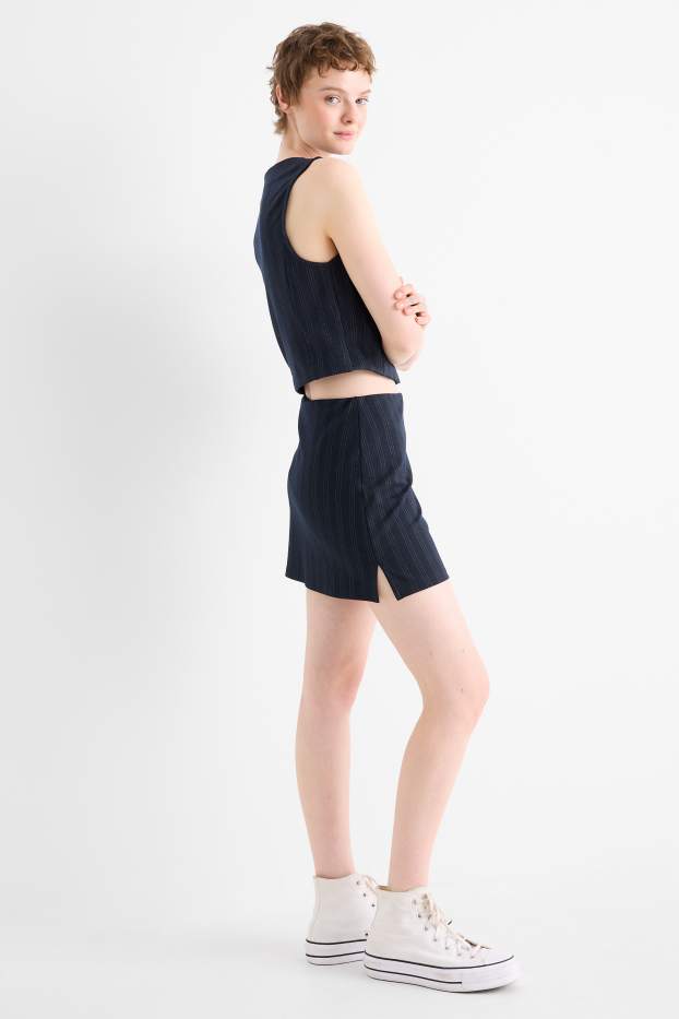 Femei - Fustă-pantalon scurtă - dungi fine - albastru închis