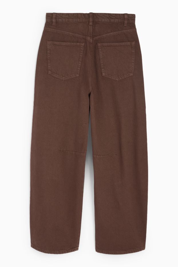 Femei - Balloon jeans - talie medie - maro