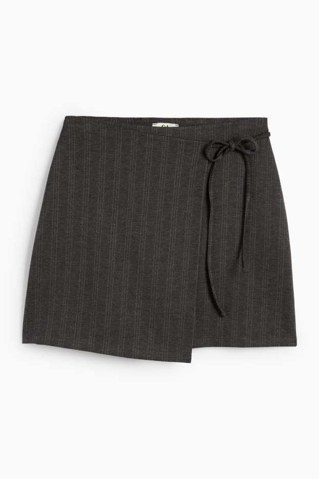 Femei - Fustă-pantalon scurtă - dungi fine - gri închis