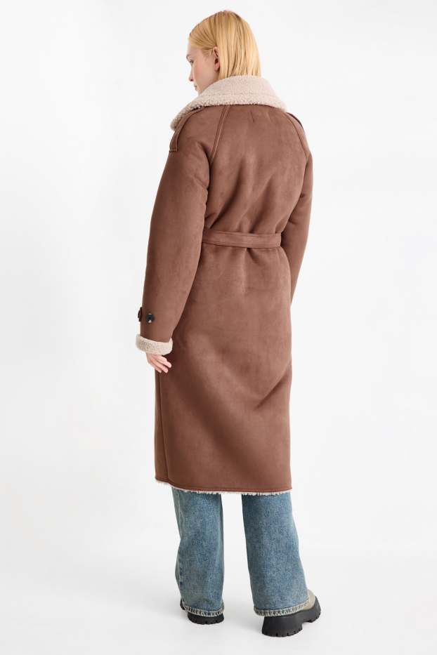 Femei - Palton din piele shearling sintetică - imitație de piele întoarsă - maro