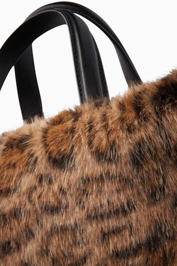 Femei - Geantă shopper mică din blană artificială, cu curea detașabilă - negru / nej