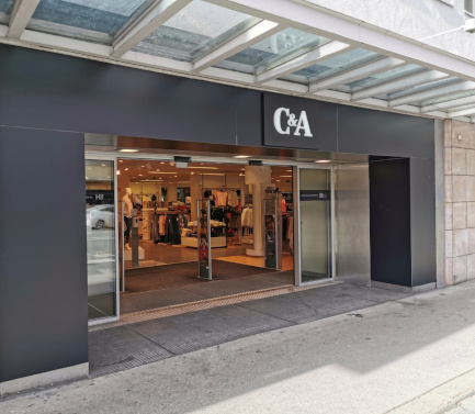 C&A Store Salzburg Kiesel Passage