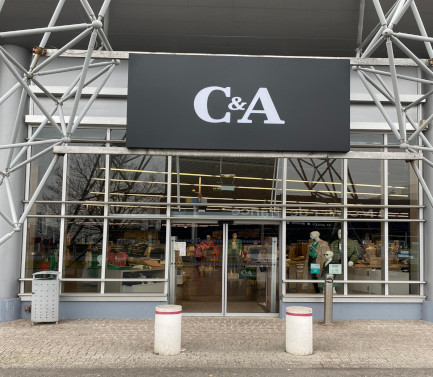 C&A Store Sainte Genevieve des Bois Avenue de la Croix blanche